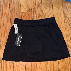 NWTS ARITZIA BLACK SKIRT SIZE XS